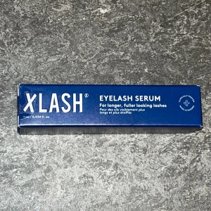 Xlash Eyelash Serum 1ml - Ny och oöppnad populära Xlash Eyelash Serum i 1 ml. Ett ögonfransserum som hjälper till att ge längre och fylligare fransar. Fått i present men kommer inte till användning. Måste användas innan November 💙Original pris 279:- 