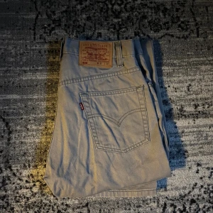 Levis 505 Jeans  - Skön grå färg bra skick, kan skicka bild när jag har dom på mig vid förfrågan 💯🤙