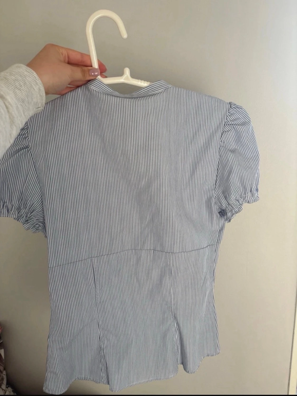 Blårandig blus från Zara - 2