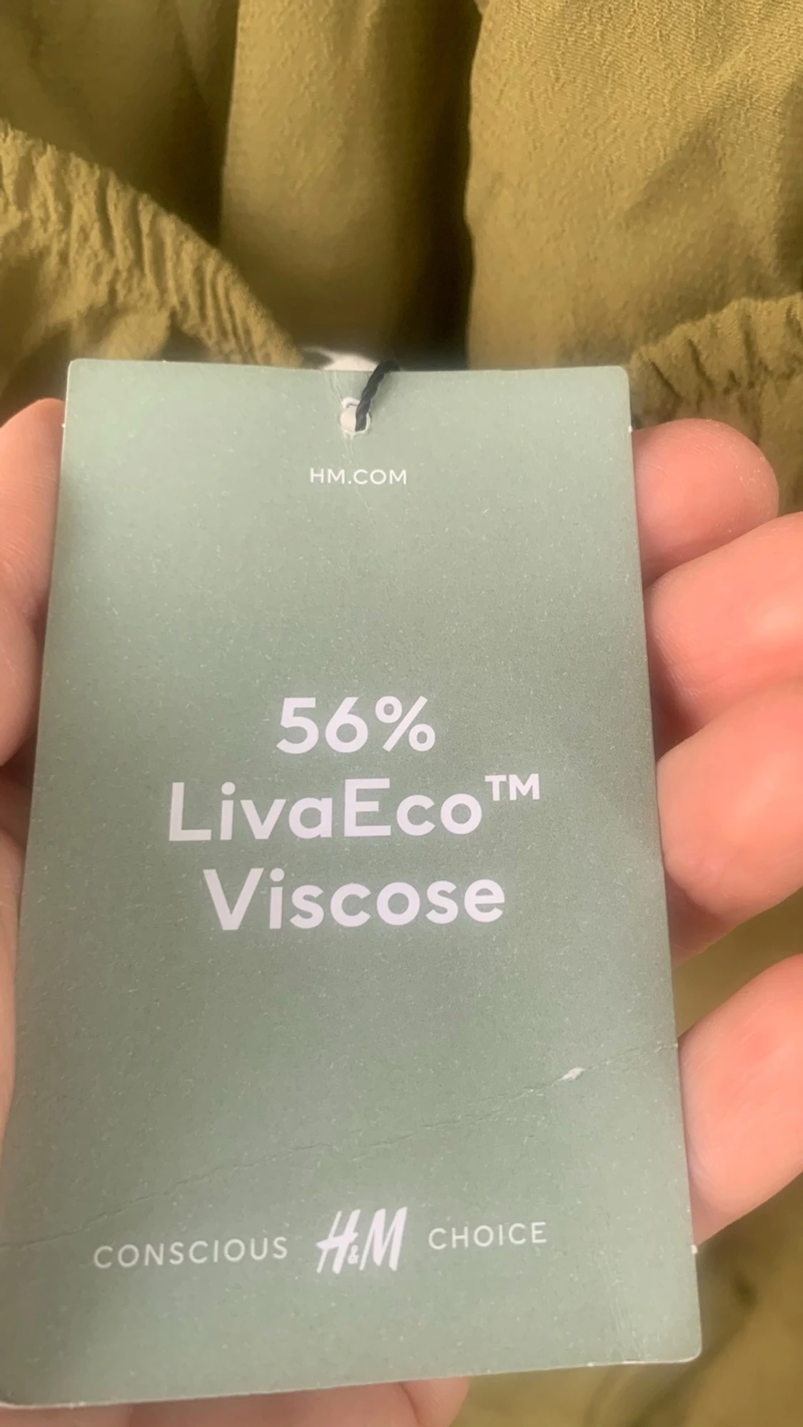 Olivgrön kort klänning med cut-out - 2