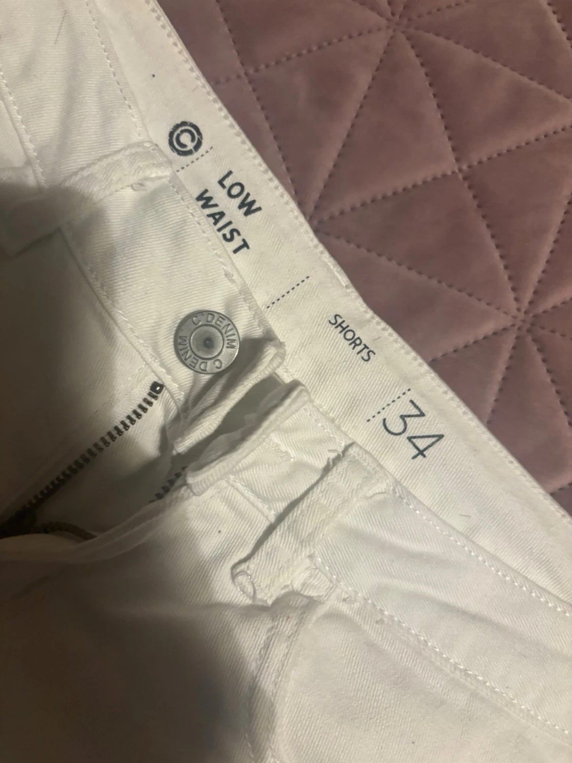 Vita low waist shorts från Cubus - 1