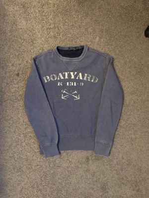 Ralph lauren tröja - Tja säljer nu en tröja från Ralph Lauren i storlek S.  Pris är ej hugget i sten, hör av er i dm vid funderingar 🙌