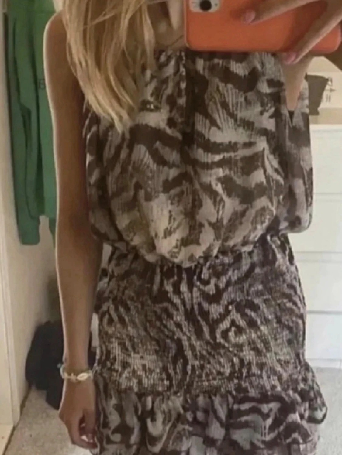 Zebramönstrad klänning - 1