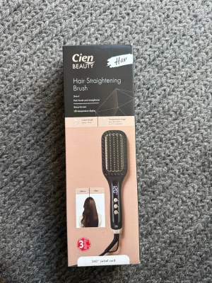 Hair straightening brush - Öppnad men oanvänd