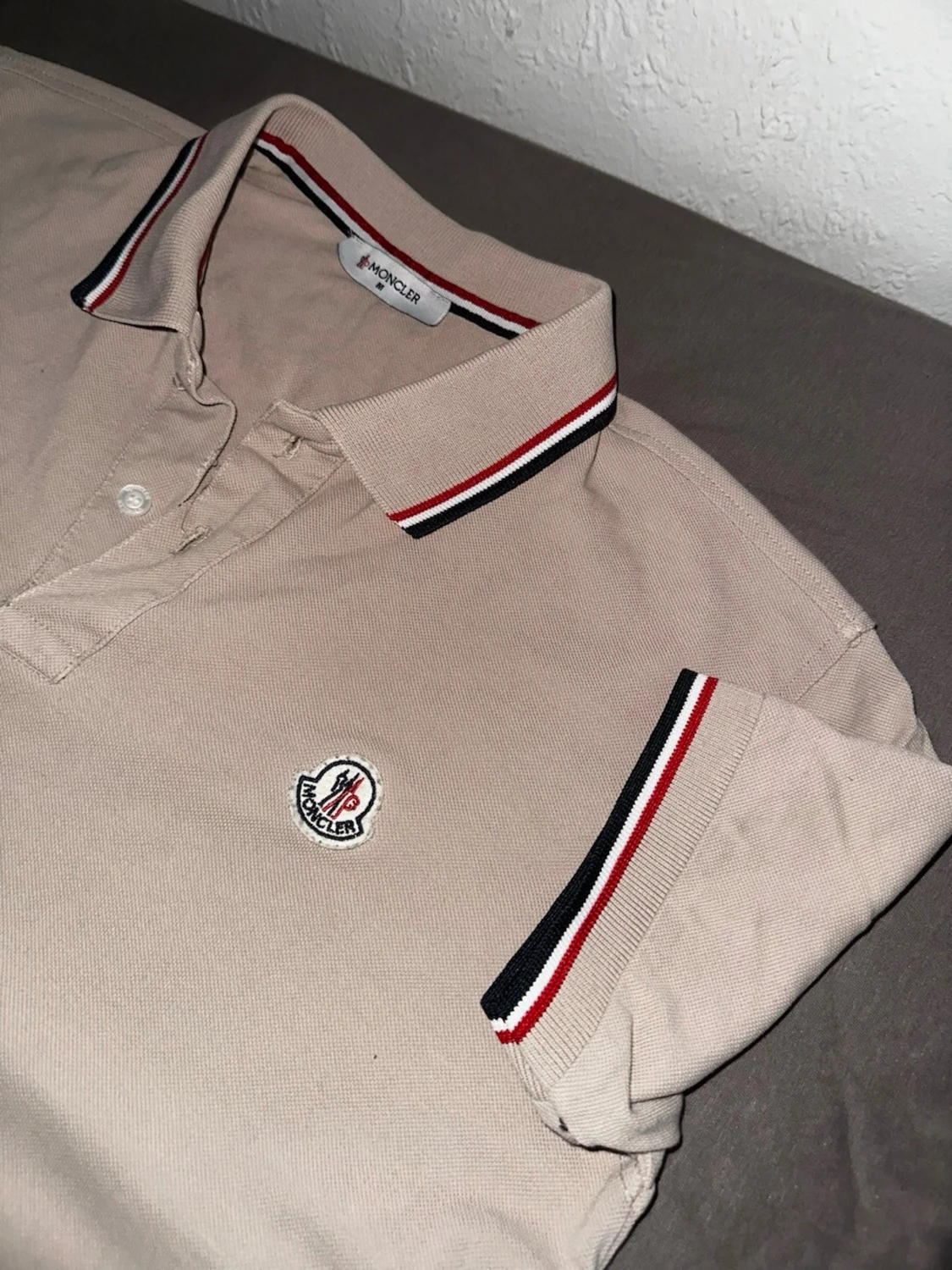 Beige pikétröja från Moncler - 2