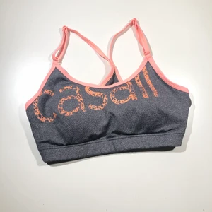 CASALL SPORT BH  - Sport BH från Casall i mycket gott skick. Använt enbart 2 gånger! Köparen står för frakt 📩 3 för 120kr på min profil ✨