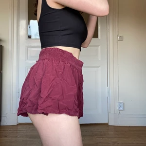 MJUKIS SHORTS - Suupersköna mjukisahorts från brandy melville! Lite för stora i midjan för mig tyvärr :(