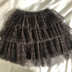 Volangkjol - Jättefin kjol från Zara barn❤️Storlek 164 passar mig som har XS/S💕