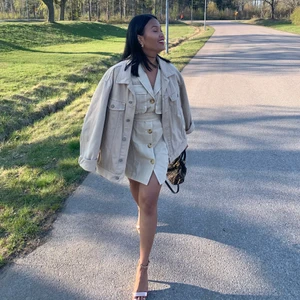 klänning  - säljer min suuuperfina klänning från bershka som jag köpte 2018, sitter jättebra och är i storlek xs-s! 