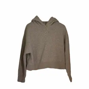 Croppad hoodie från Zara 