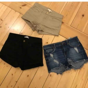 Shorts från hm i storlek 34 - 3 par shorts för 20 kr, köparen står för frakten📦