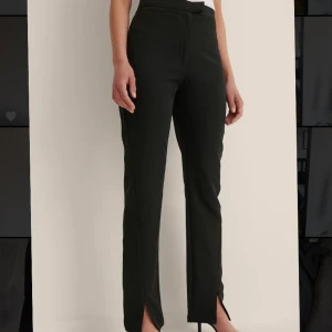 Nakd Kostymbyxor - Storlek 32. Noppriga