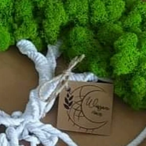 Macrame trädet - Bredd 255 mm, längd 1050 mm. Handmade with heart ett glamour träd i vit silver macrametråd. Perfekt till present. 