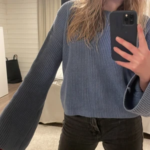 Tröja - Jätte fin blå stickad tröja från nakd💗 inte mycket använd så som ny💗