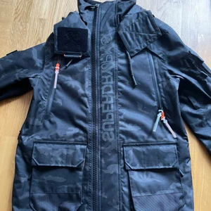 Superdry Snow Jacket L  - superdry snowboard coat used once no flaws size L suitable for people who are 1m80