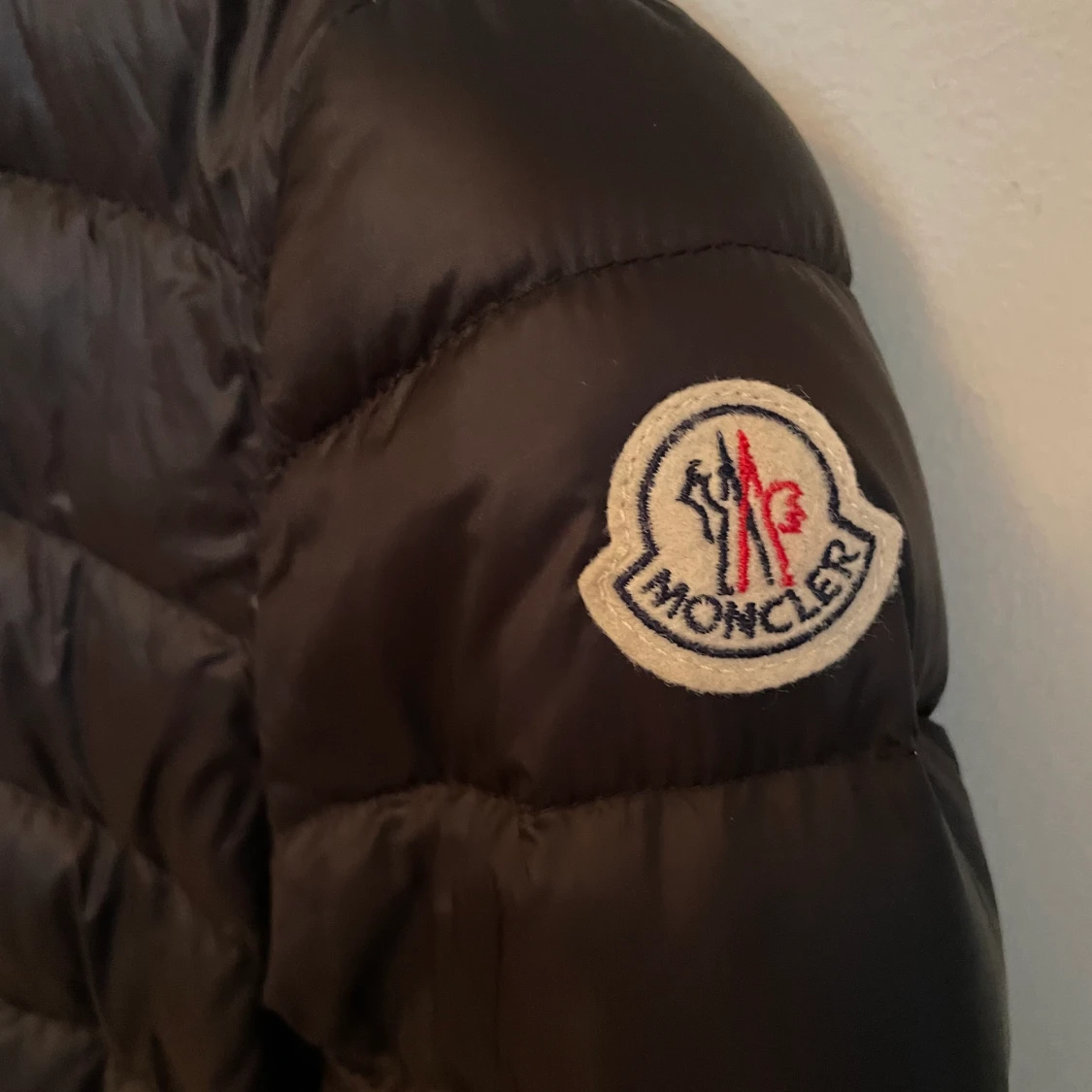 Moncler jacka  - 90