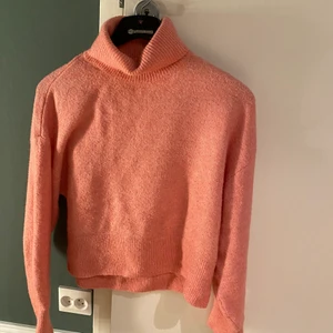 Stickad tröja  - Mysigt rosa sticka tröja!