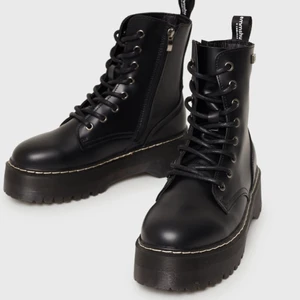 SÖKER! - Söker efter Coolway ”Abi” boots stl 39! Vet att de är på 50% på Nelly.com men betalar självklart fullpris eller mer + frakt. Har själv ett par oanvända i modellen ”Cardy” stl 38, som jag också kan byta. Hör av dig!❤️