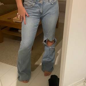Low waist jeans från mango i snygg tvätt