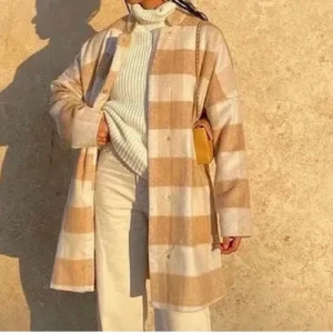 Kappa nakd - Lånad bild från förra ägaren jätte fin, felfri bara jag som inte riktigt tyckte om färgen på mig själv men annars är det verkligen super fin 