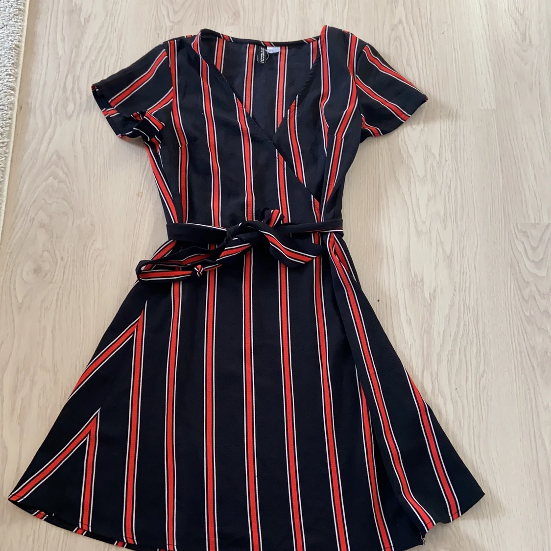 Söt klänning från H&M  - 90