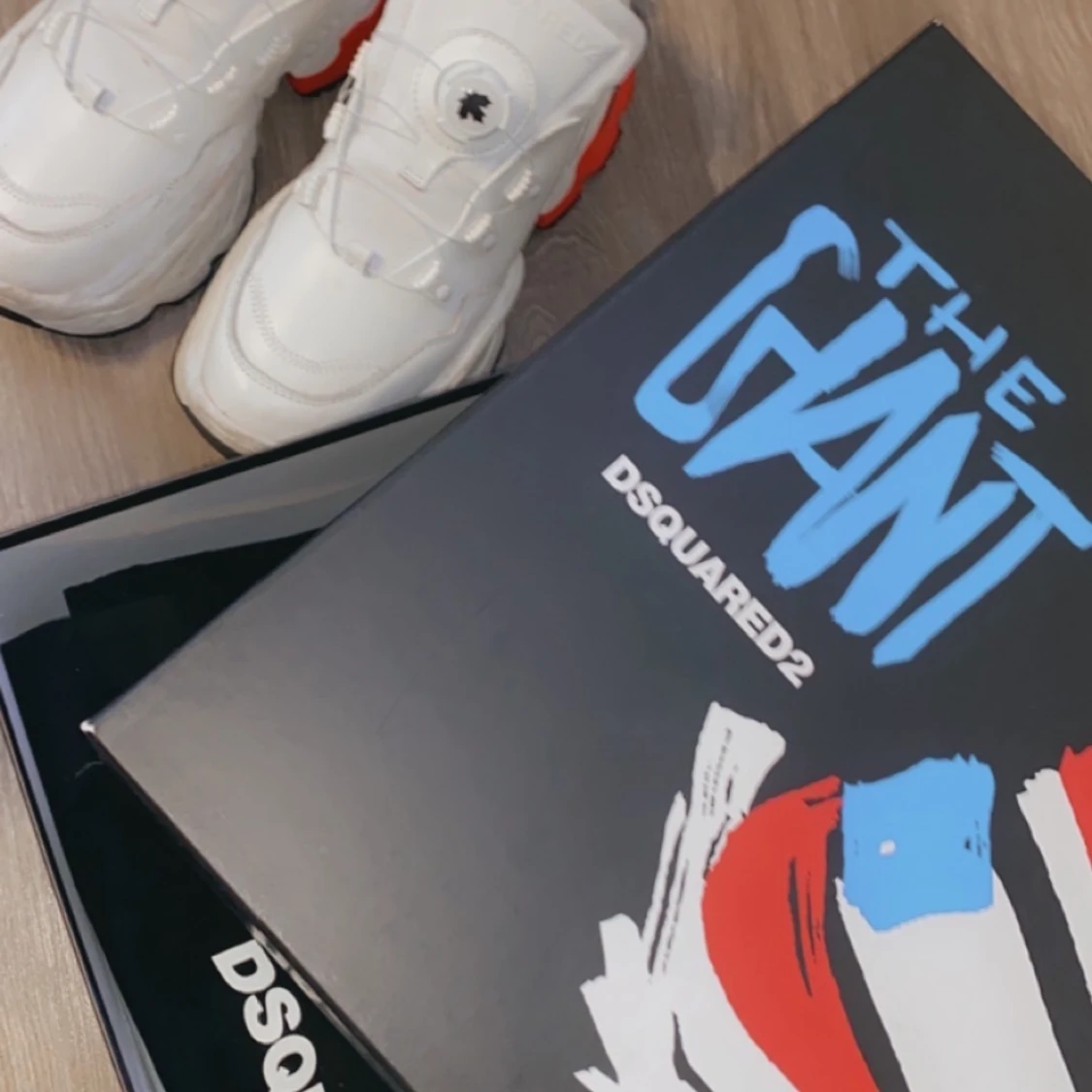 Desquared 2 skor - 90