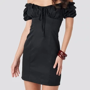 Klänning nakd (lapp kvar) - Superfin klänning som är helt oanvänd med lapp kvar men som är för liten och är som en XS💕