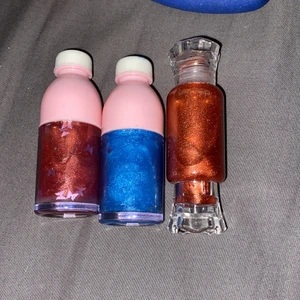 Lip gloss  - dom här 3 för 30kr plus frakt 