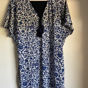 Klänning  - Klänning från mango i Stolek xs 