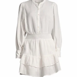 Linne kläning  - Denna klänningen i ett linne liknande matreal. Jätte fin och passar till allt. Från neo noir nypris 900kr säljer för 200kr vid flera intreserade sker budgivning. 