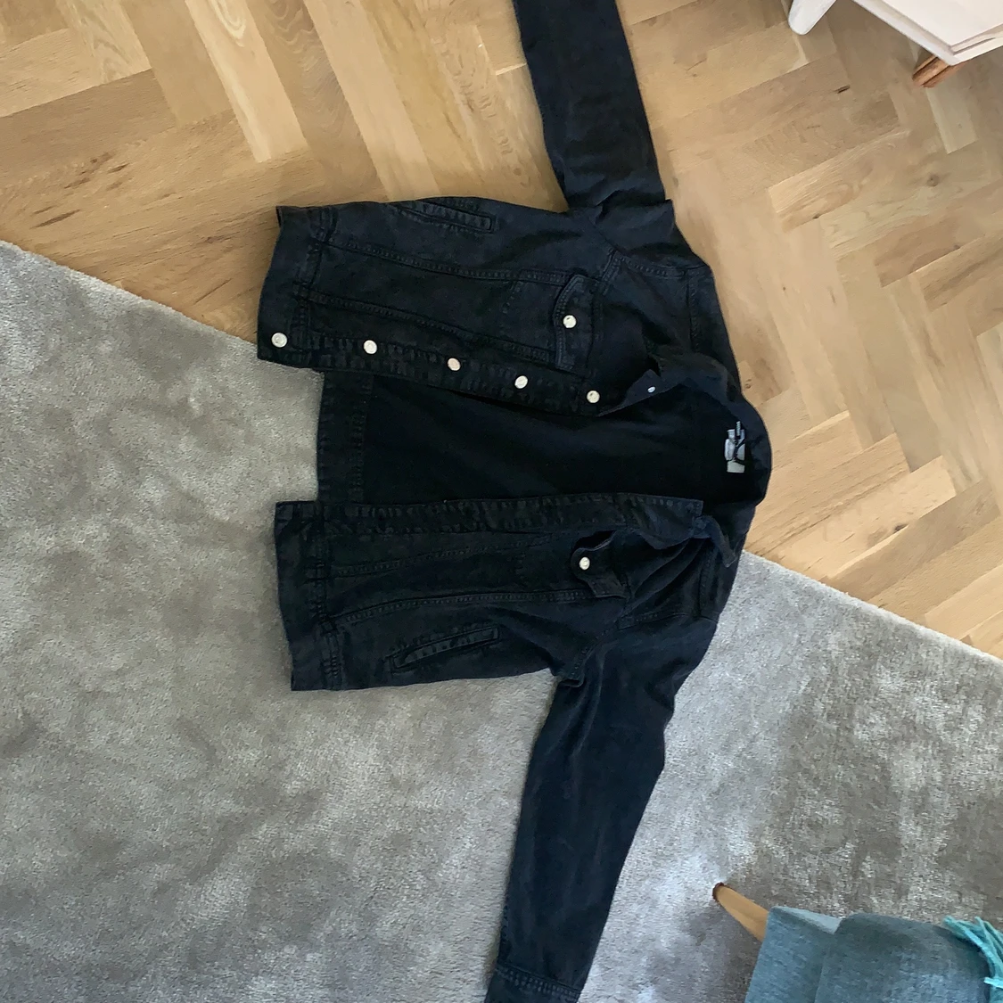 Svart jeansjacka från weekday - 90