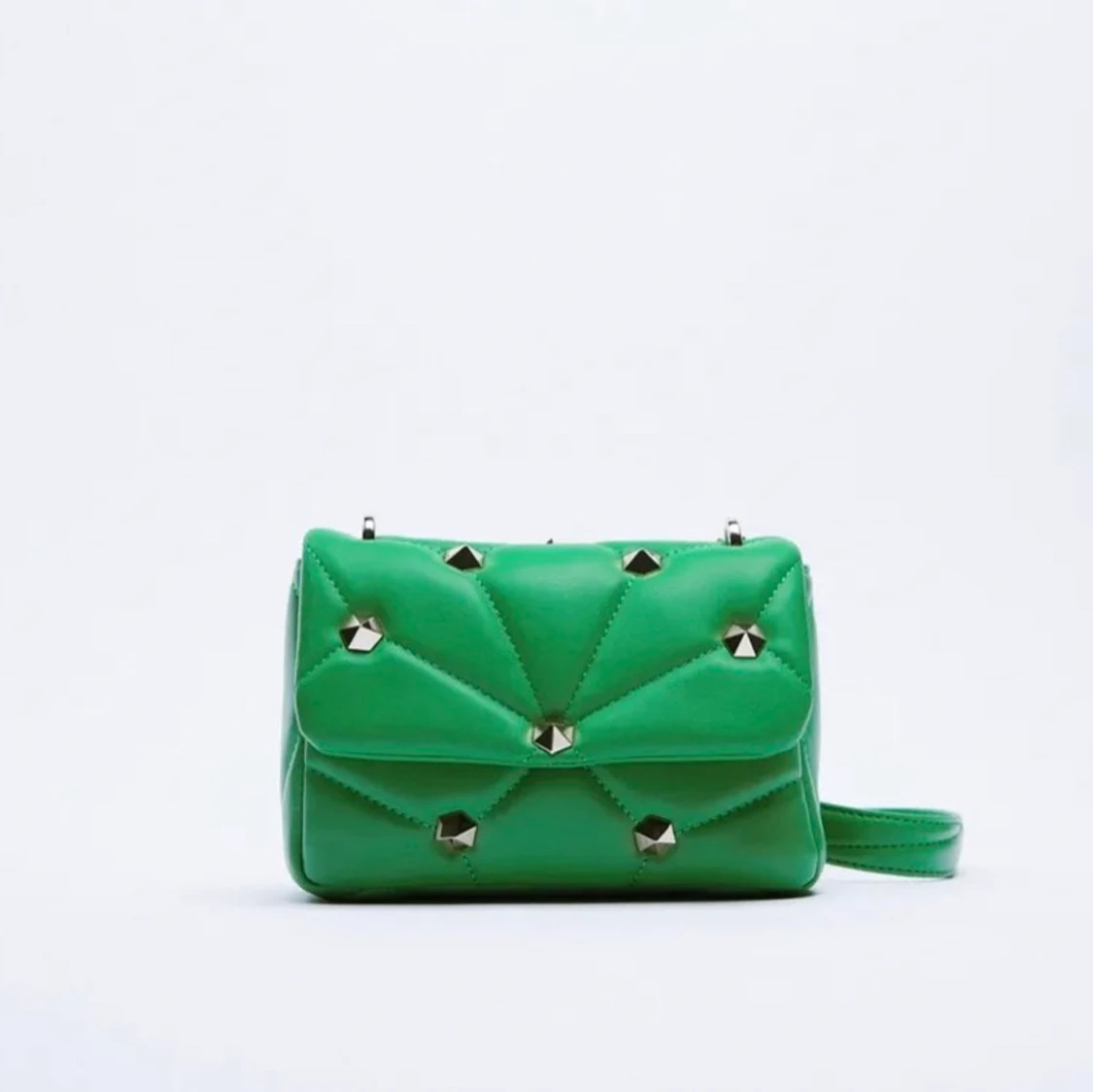 Väska med nitar🥰 - 90