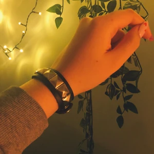  nit armband  - Basic stocholms stil, snygg men inte min stil