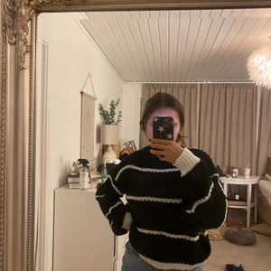 Randig tröja  - Randig tröja strl L fungerar på en s/m med