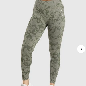 Gymshark leggings  - Ett par gymshark leggings i stl S, endast använda en gång . Köpta för 649kr säljer för 400kr+ frakt 
