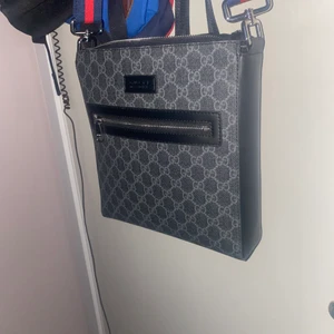 Gucci Messenger Bag - Skriv privat för mer info o annat. Kvitto och dustbag finns. Priset går att diskutera 