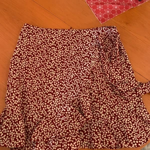 Kjol ifrån Australien  - Storlek 10, 38  