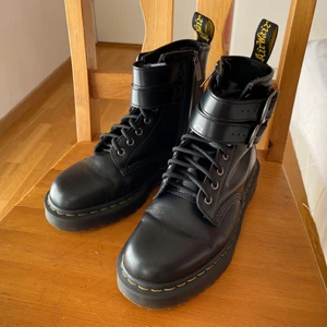 Dr. Martens skor - Dr. Martens skor, i god skick.