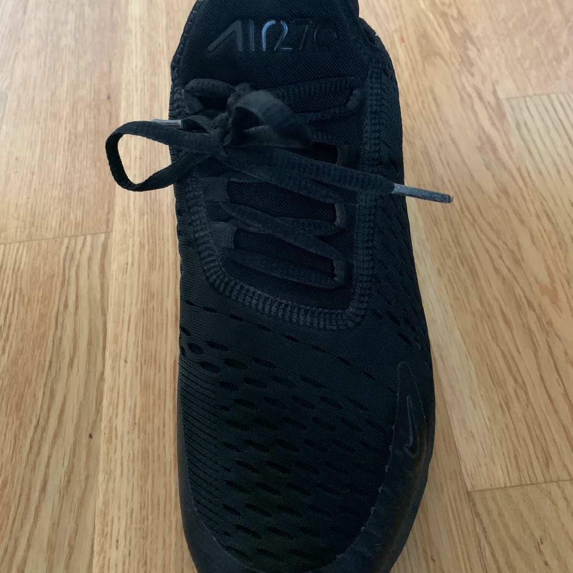 Svarta Nike air Max 270  - 91