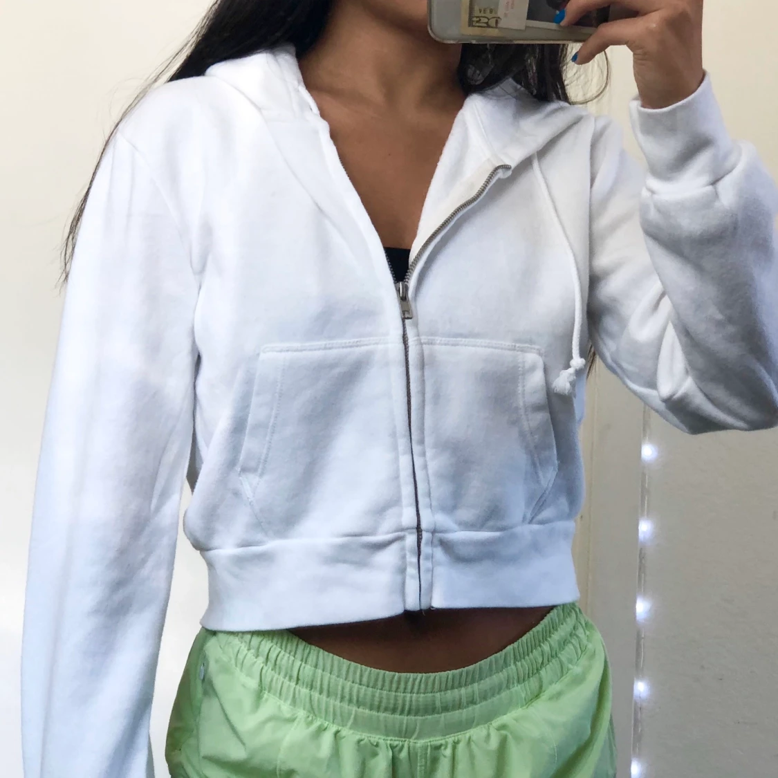 Brandy Melville cropped hoodie - 90