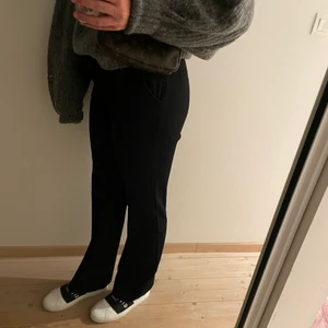 Lindex kostymbyxa  - Dessa jättefinaaaa kostymmbyor från Lindex! Helt perfekt läng och as bra passform.  Köpt för 500kr