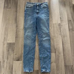 Bik bok jeans, stl M - Jeans från Bik bok i stl M.