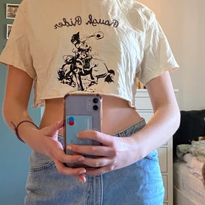 Beige brandy Melville  - Kort tröja från brandy melville