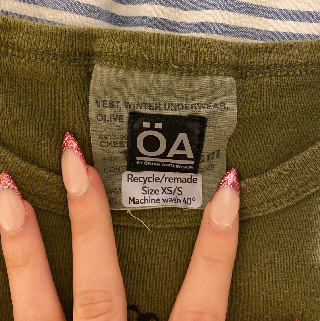 Grön tröja med tryck  - 90