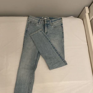 Calvin Klein jeans - Säljer desss jeans då de är för små från Calvin Klein st  W25/ L30