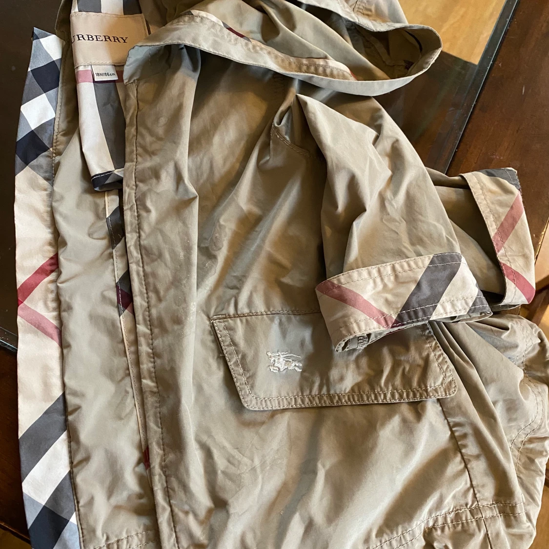 Burberry Jacka barn storlek 86 - 90