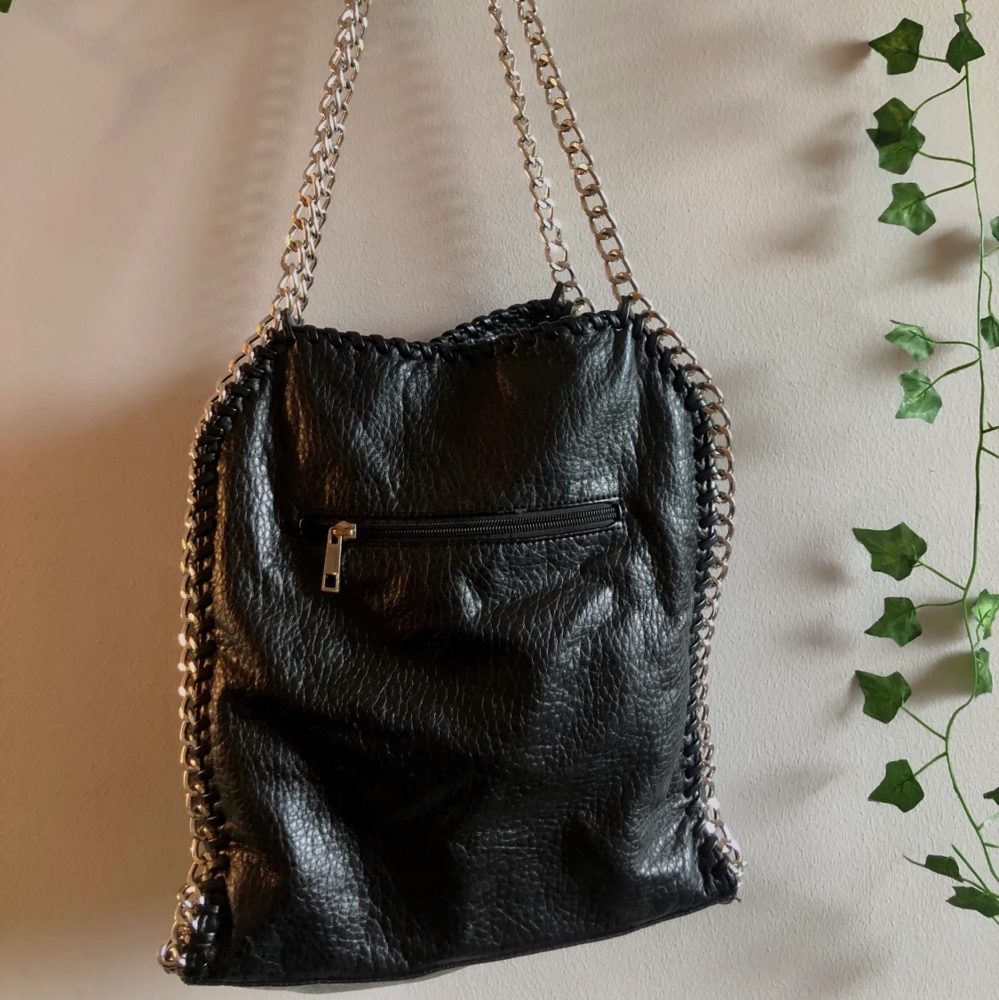 Tiamo väska i svart - 90