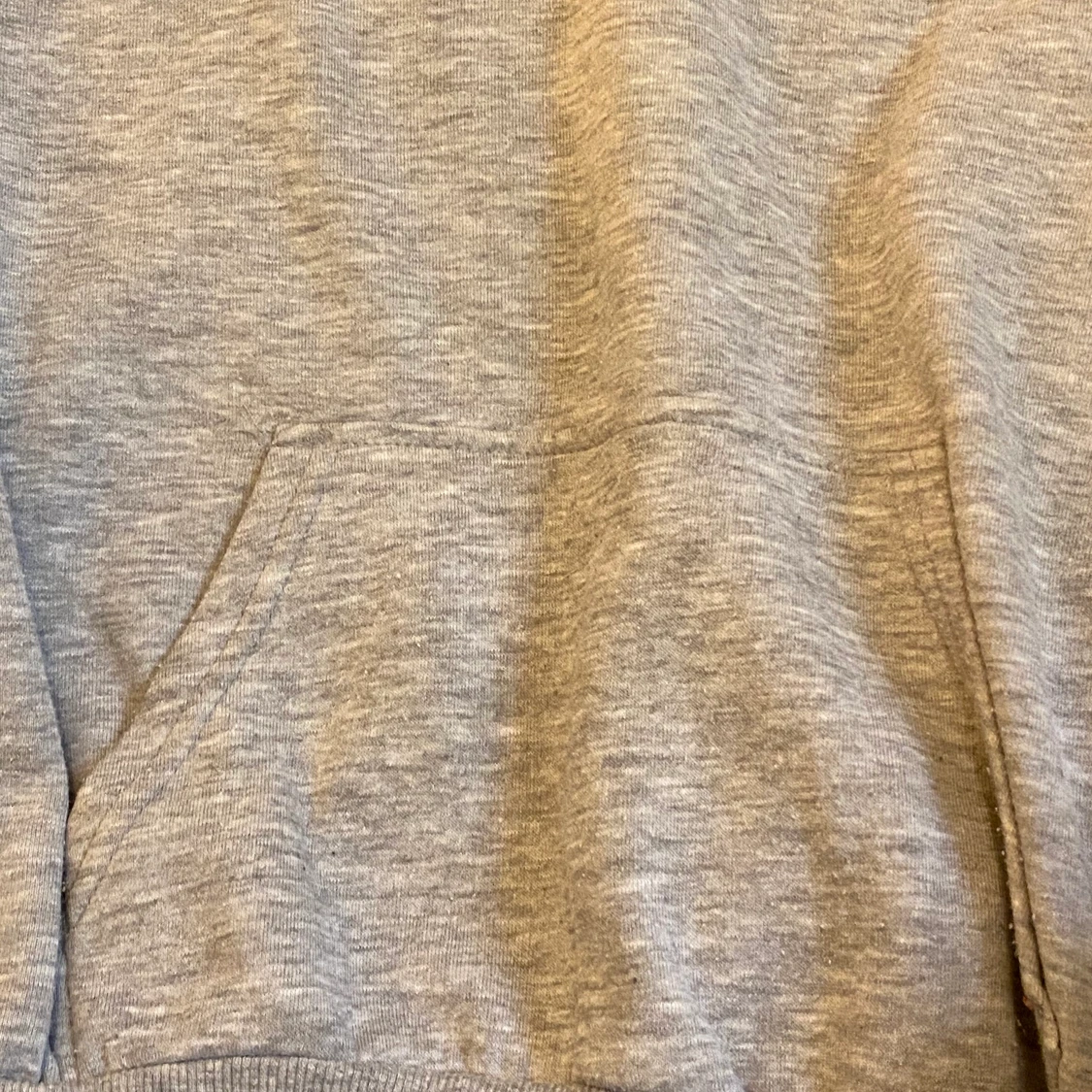 Grå hoodie från H&M. - 90