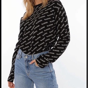 Classic knit sweater  - Classic stickade tröjan från chiquelle. Sparsamt använd, nypris 399kr. Mitt pris: 150kr + frakt 