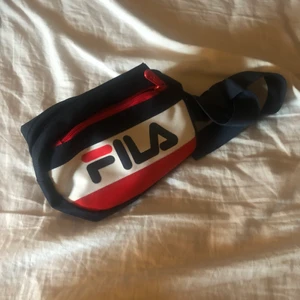 Fula väska - Får att anpassa storleken på väskan och den har två pockets, en på utsidan och en på insidan